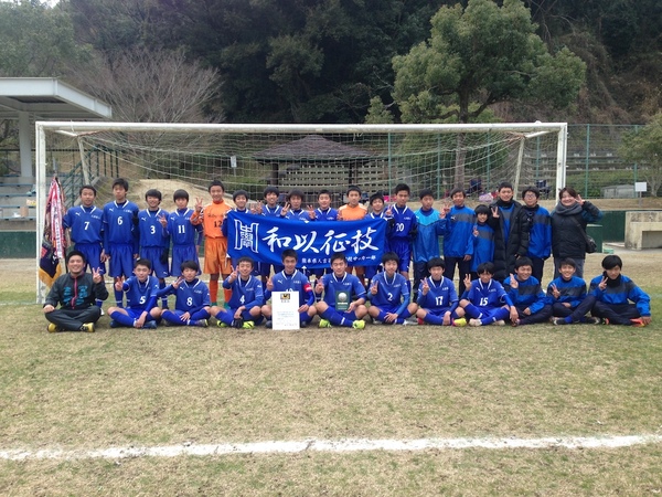 16年度熊本県教員蹴友会会長旗争奪熊本県中学校新人サッカー大会 優勝は人吉二中 集合写真 結果表掲載 ジュニアサッカーnews