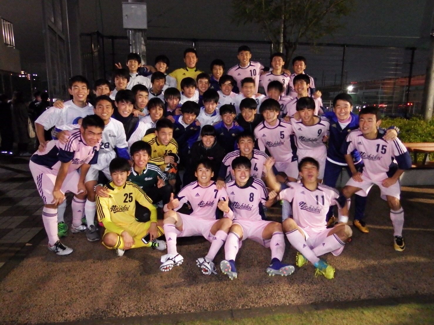 高校 サッカー 大学 部 麻布 付属