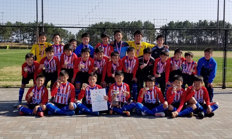 優勝写真掲載 17年度 第15回福岡市長杯中学生サッカー大会 U 14 優勝はトナカイfc ジュニアサッカーnews