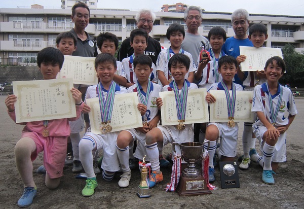 18年度 第34回大山街道フレンズカップ5年生サッカー大会 優勝はsch Fc 連覇達成 優勝チーム写真掲載 全結果判明 ジュニアサッカーnews