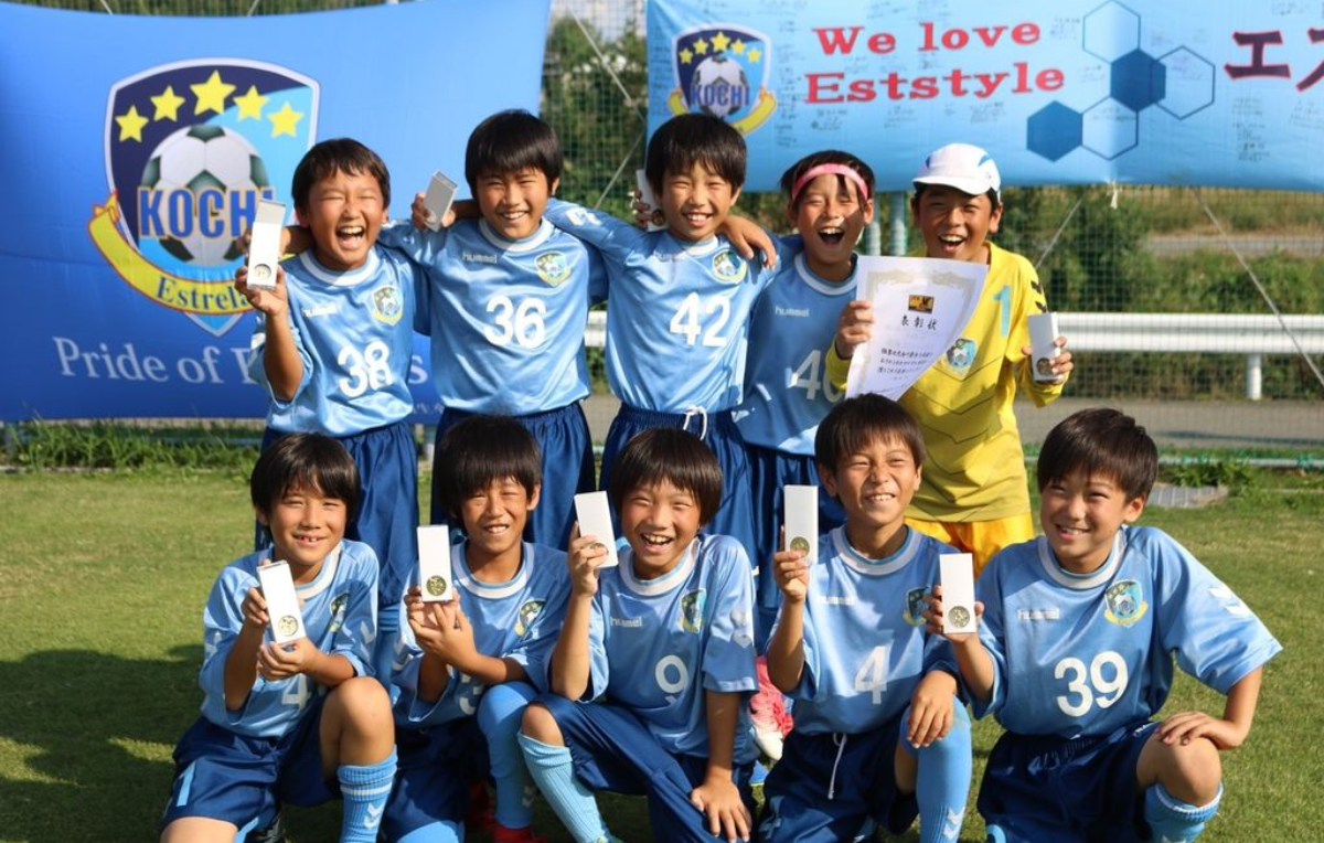 18年度 第38回rkc杯 高知県少年サッカー大会 中学年の部 優勝はエストレーラス高知 結果表掲載 ジュニアサッカーnews