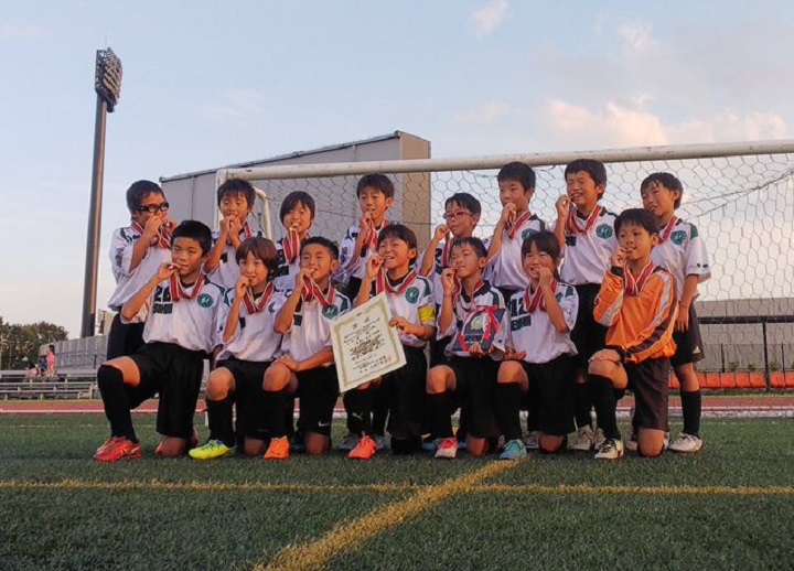 優勝チーム写真追加 19年度 第38回大東建託杯けやきカップサッカー大会 4年の部 優勝は清新sss 情報ありがとうございます 神奈川 ジュニア サッカーnews 優勝チーム写真追加 19年度 第38回大東建託杯けやきカップサッカー大会 4年の部 優勝は清新sss 情報ありがとうございます 神奈川 ジュニア サッカーnews