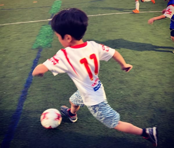 サッカーを始めたばかりの子を持つ親が知っておきたい ７つのこと とは プロフィジカルコーチ鎌田豊 ジュニアサッカーnews