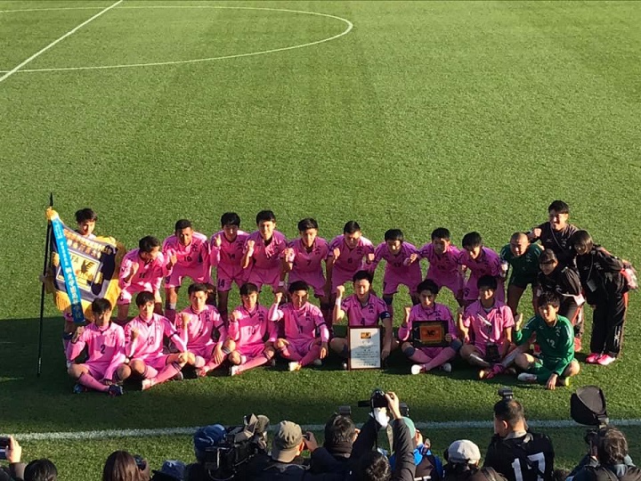 優勝校写真掲載 19年度 第98回全国高校サッカー選手権大会 神奈川県予選会2次予選 優勝は日大藤沢 神奈川県内197校の頂点に 5年ぶり5回目の全国大会出場 ジュニアサッカーnews