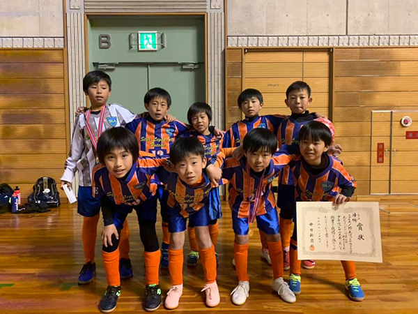 三重少年サッカー応援団 みんなのnews Sla優勝 新居招待u 10フットサル大会 1 19開催