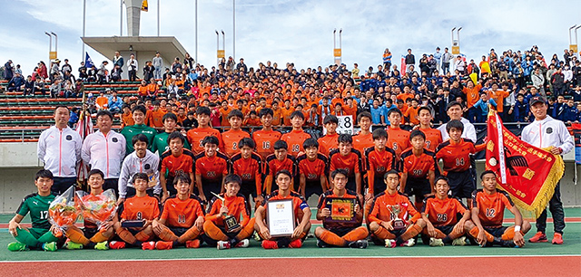 クラウドファンディングで地域密着型チームへ 高川学園サッカー部江本監督インタビュー ジュニアサッカーnews