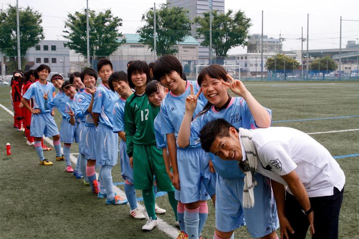 チームビルディングで無人島へ 今どき女子高生選手の心を掴む 京都精華学園高校女子サッカー部 越智健一郎監督インタビュー ジュニアサッカーnews チームビルディングで無人島へ 今どき女子高生選手の心を掴む 京都精華学園高校女子サッカー部 越智健一郎監督インタビュー ジュニアサッカーnews