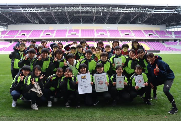 チームビルディングで無人島へ 今どき女子高生選手の心を掴む 京都精華学園高校女子サッカー部 越智健一郎監督インタビュー ジュニアサッカーnews チームビルディングで無人島へ 今どき女子高生選手の心を掴む 京都精華学園高校女子サッカー部 越智健一郎監督インタビュー ジュニアサッカーnews