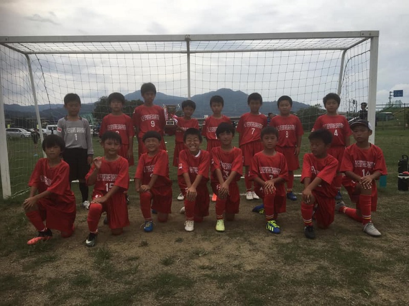 年度 第44回全日本少年サッカー大会記念イベント4年生サッカー大会 伊都予選 優勝はh L Pデポルターレ和歌山 ジュニアサッカーnews 年度 第44回全日本少年サッカー大会記念イベント4年生サッカー大会 伊都予選 優勝はh L Pデポルターレ和歌山 ジュニアサッカーnews