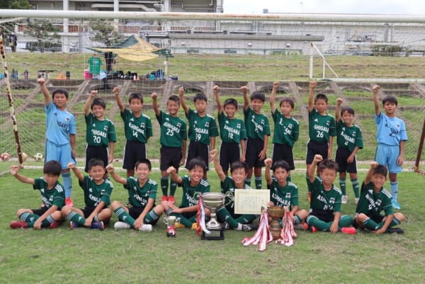 優勝チーム写真追加 年度 読売新聞社杯県西地区サッカー大会 高学年の部 神奈川県 足柄fcが連覇達成 友愛sc 港fcとともに県中央大会進出 全結果揃いました ジュニアサッカーnews