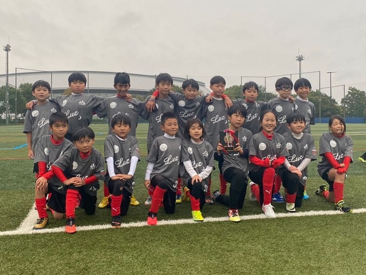 優勝チーム写真 上位大会情報追加 年度 けやきカップサッカー大会 4年生の部 神奈川県 優勝は南jfc 相模原市31チームの頂点に 情報ありがとうございます ジュニアサッカーnews