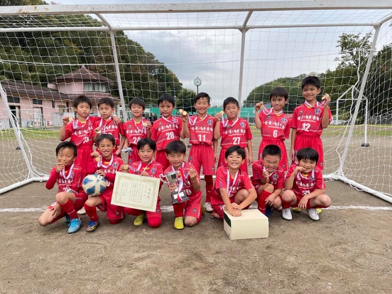 優勝チーム写真追加 年度 こどもの国サッカー大会 低学年の部 神奈川 東京 Fcグラシアがpk戦を制して優勝 ジュニアサッカーnews