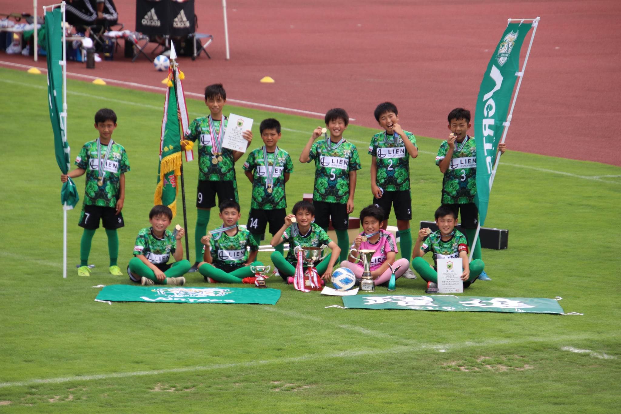 優勝チーム写真追加 優秀選手追記 21年度 Qualier Cup栃木県u 12サッカー大会 優勝はヴェルフェ矢板fleur 栃木sc ともぞうscとともに関東少年サッカー大会出場 北関東少年サッカー大会出場5チーム決定 ジュニアサッカー News