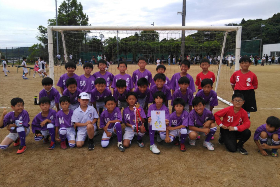 優勝写真掲載 21年度 ミカサ杯争奪 第42回静岡県中西部支部選抜u 10少年サッカー大会 A Bブロックともに 藤枝トレセンが優勝 ジュニア サッカーnews 優勝写真掲載 21年度 ミカサ杯争奪 第42回静岡県中西部支部選抜u 10少年サッカー大会 A Bブロックともに 藤枝トレセンが優勝 ジュニア サッカーnews