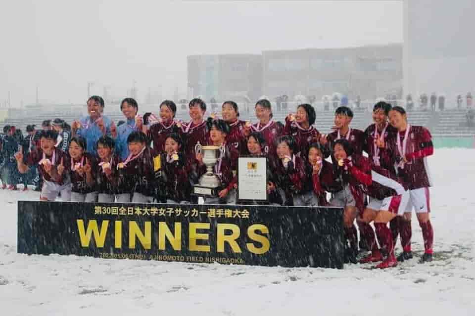 優勝校写真追加 21年度 全日本大学女子サッカー選手権 インカレ 優勝は早稲田大 4年ぶり7回目の優勝 雪の中での接戦制す ジュニアサッカー News