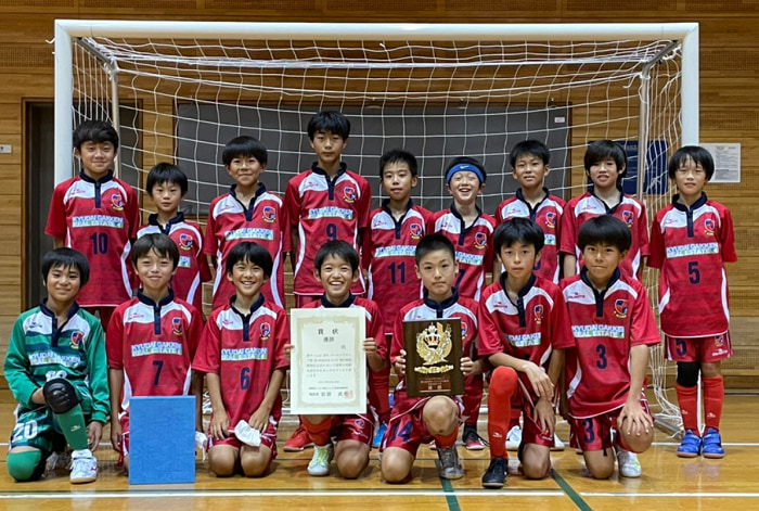 優勝写真掲載 22年度 Jfaバーモントカップ 第32回全日本u 12フットサル選手権福岡県大会 福岡地区予選大会 優勝は今宿sc 県大会出場チーム決定 ジュニアサッカーnews