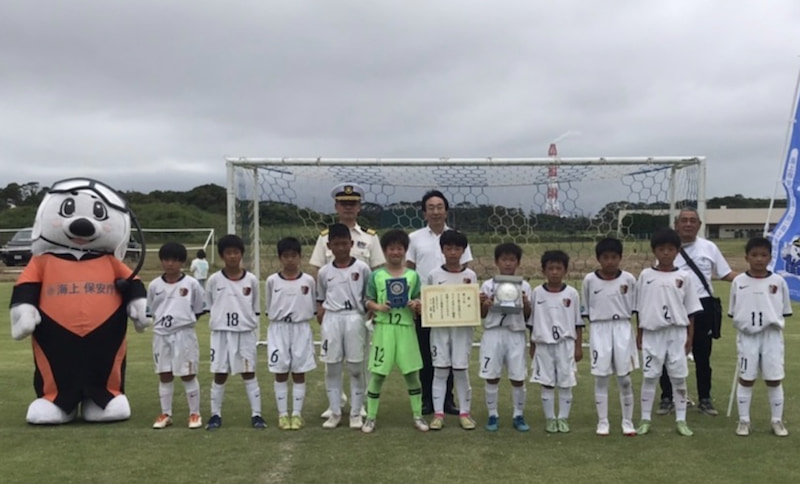 優勝チーム写真掲載 22年度 第15回u 10海ザルカップサッカー大会 茨城 豊郷sssがpk戦を制し初優勝 ジュニアサッカーnews