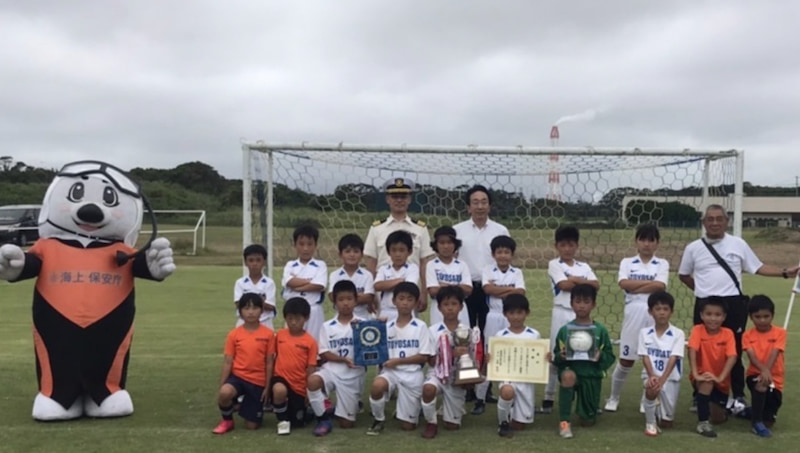 優勝チーム写真掲載 22年度 第15回u 10海ザルカップサッカー大会 茨城 豊郷sssがpk戦を制し初優勝 ジュニアサッカーnews