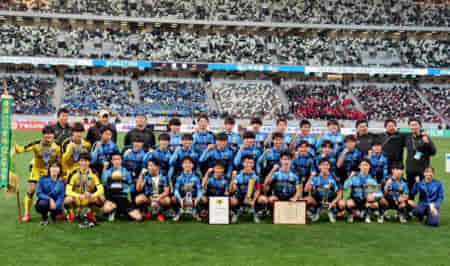 写真・優秀選手掲載！2022年度 第101回全国高校サッカー選手権大会 全国大会  優勝は岡山学芸館・初優勝！