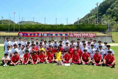【優勝校写真掲載】2024年度 第62回四国中学総体 サッカー競技 高知中が高知県対決を制して優勝！宿毛中とともに全国大会出場へ！