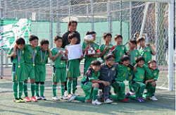 【優勝チーム写真・優秀選手掲載】2025 マンボウカップ 第31回 日豊海岸少年サッカー大会 優勝は弥生SSC！