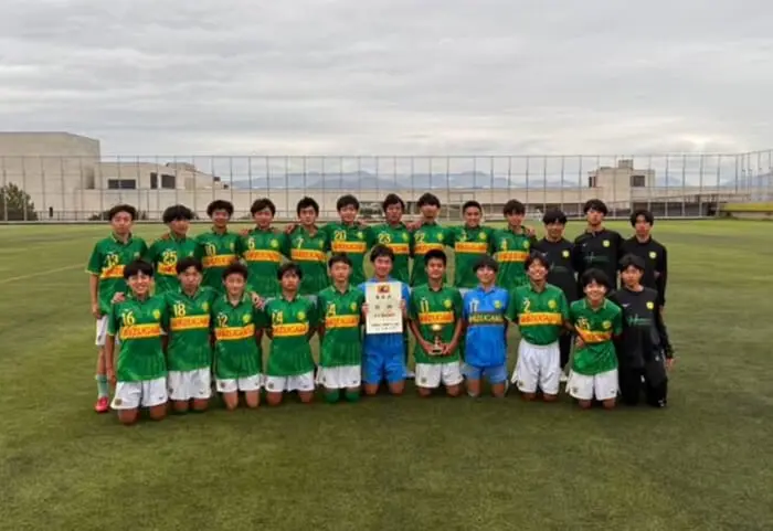 静岡学園インナー緑×2枚　白1枚　計3枚セット選手権限定 遠州トラックカップで静岡学園中が優勝。決勝でゴールを決めた2人が